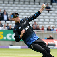 Henry catches Hales 3